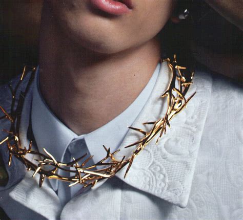 givenchy glass pearl necklace|Givenchy crown of thorns necklace.